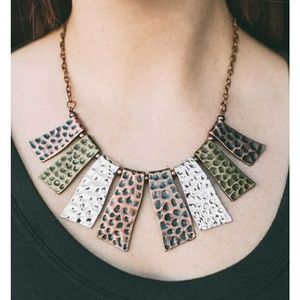 📌Necklace & earring🖤💖🖤ADORABLE ON..